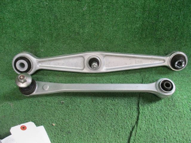 Rô tuyn giằng sau dưới Lexus LS460 (trước) (Thanh giằng sau dưới LS460) Mã phụ tùng 4871050080