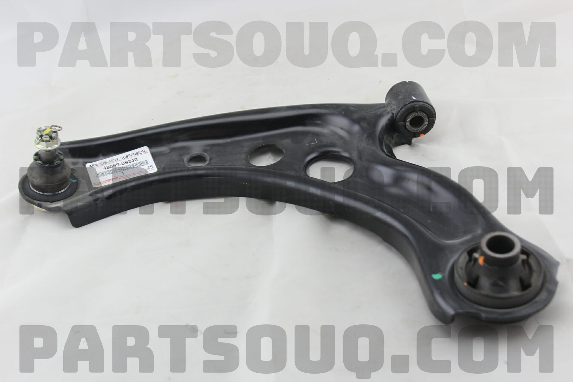 Càng A trước dưới Vios 2014-2019 (Càng chữ A Vios) Mã phụ tùng 4806909240-4806809230