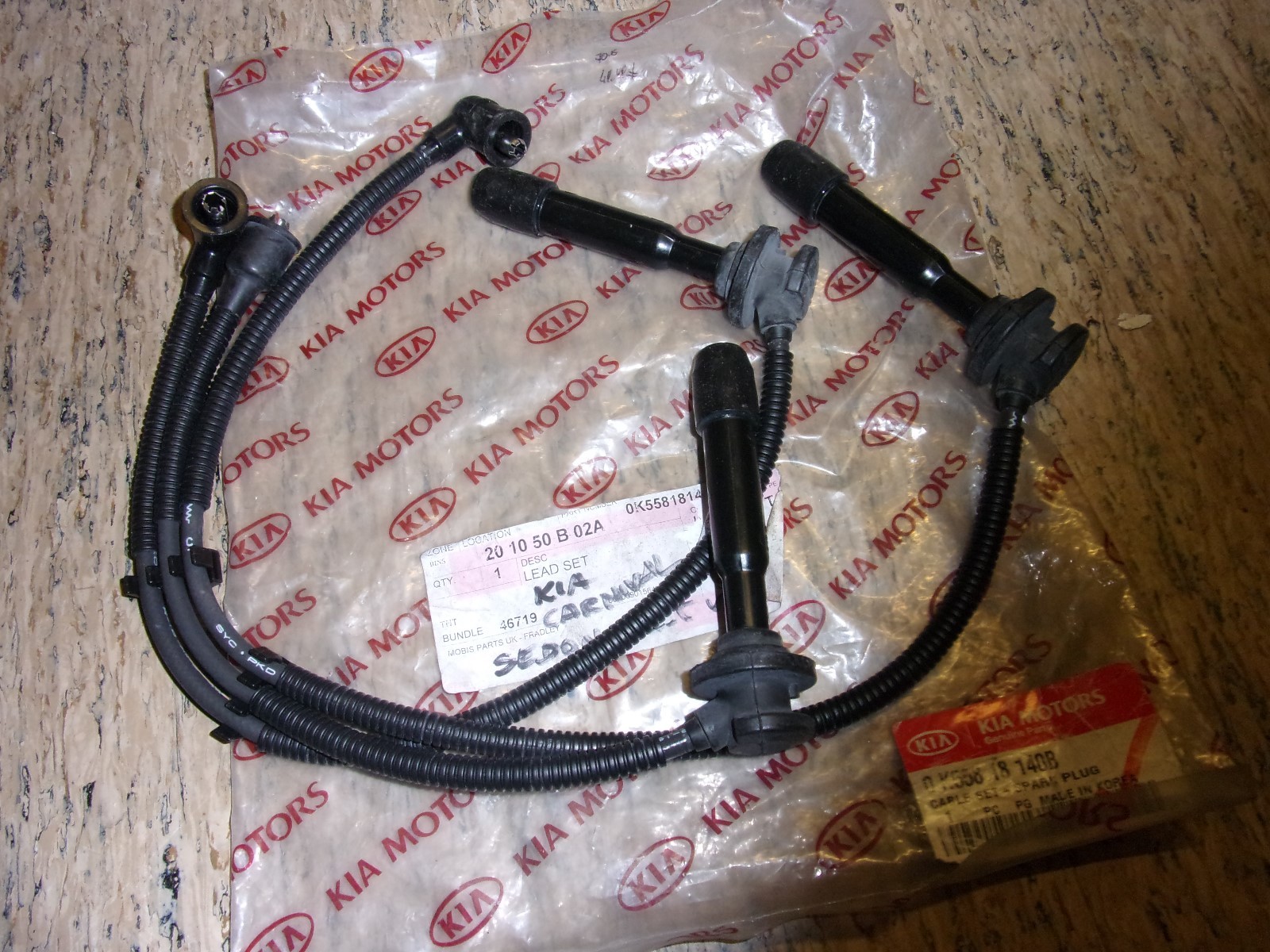 Dây cao áp Kia Carnival Mã phụ tùng 0K55818140B