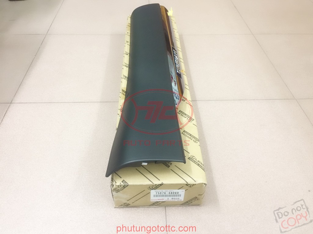 Nẹp cánh cửa Lexus RX350 2010 Mã phụ tùng 7507648060-75076-48060