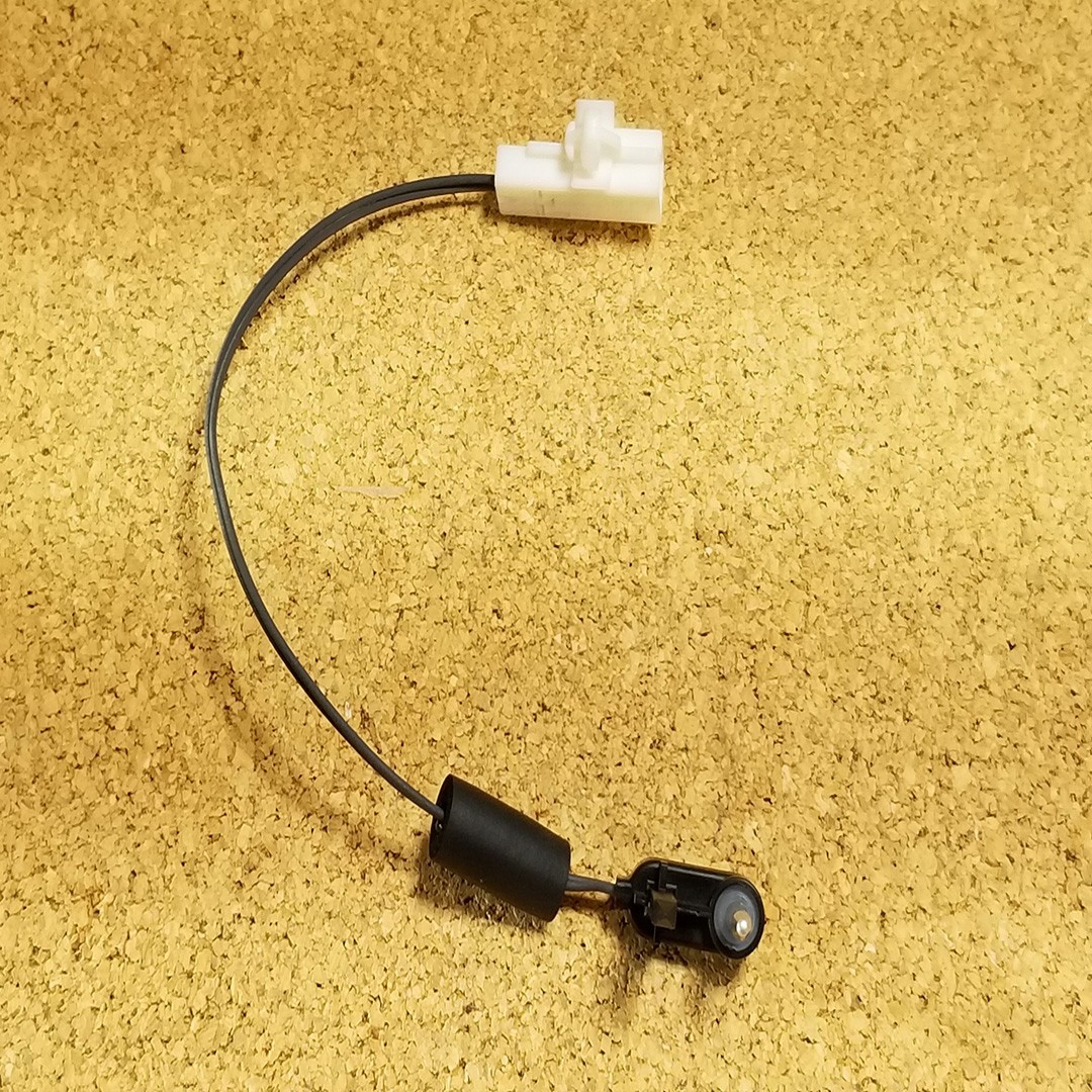 Cảm biến nhiệt độ nước Range Rover Mã phụ tùng LR036374