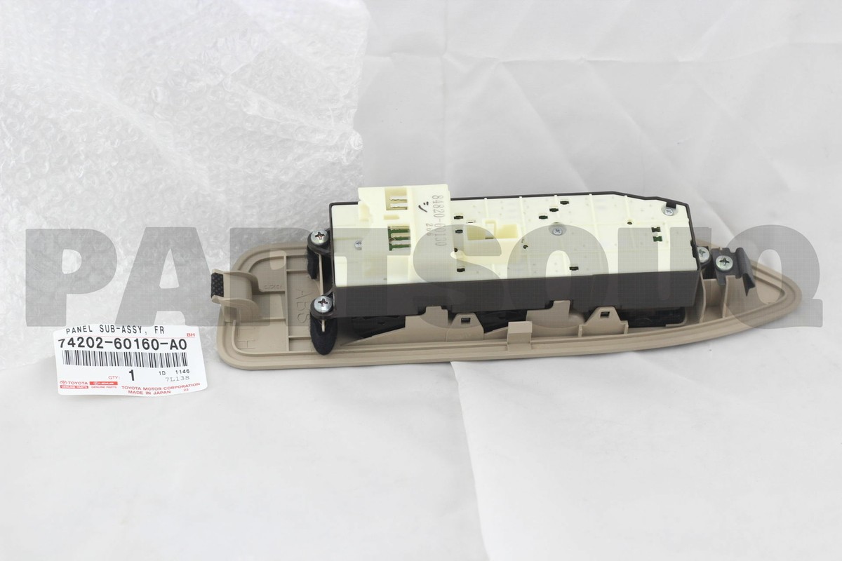 Công tắc lên xuống kính tổng Land Cruiser FZJ100 (Công tắc lên kính tổng) Mã phụ tùng 7420260160A0