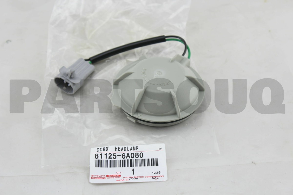 Đui đèn pha LX570 Mã phụ tùng 8112560F80-8116560F80