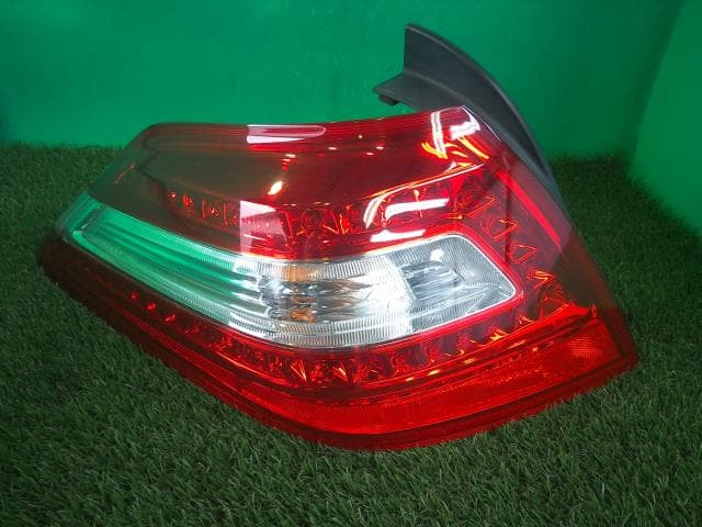 Đèn hậu Teana J32 (Đèn lái sau Teana) Mã phụ tùng 26555JN00A
