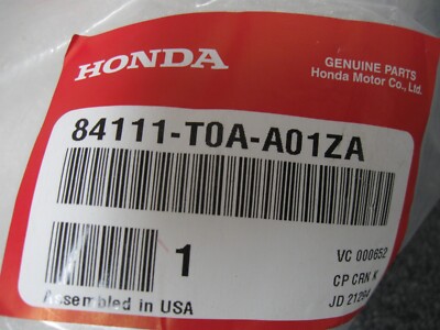 Ốp Dây Đai An Toàn Phải Honda Cr-V Mã phụ tùng 84111T0AA01ZA