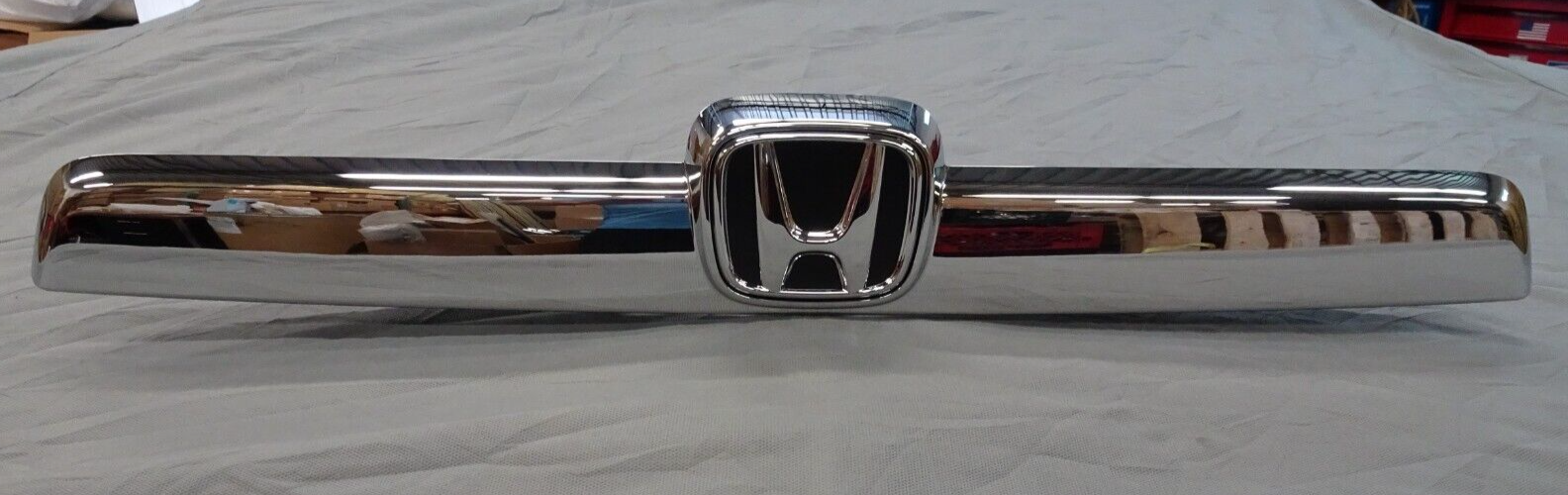 Nẹp Cốp Hậu Honda Cr-V Mã phụ tùng 74890SWAU01