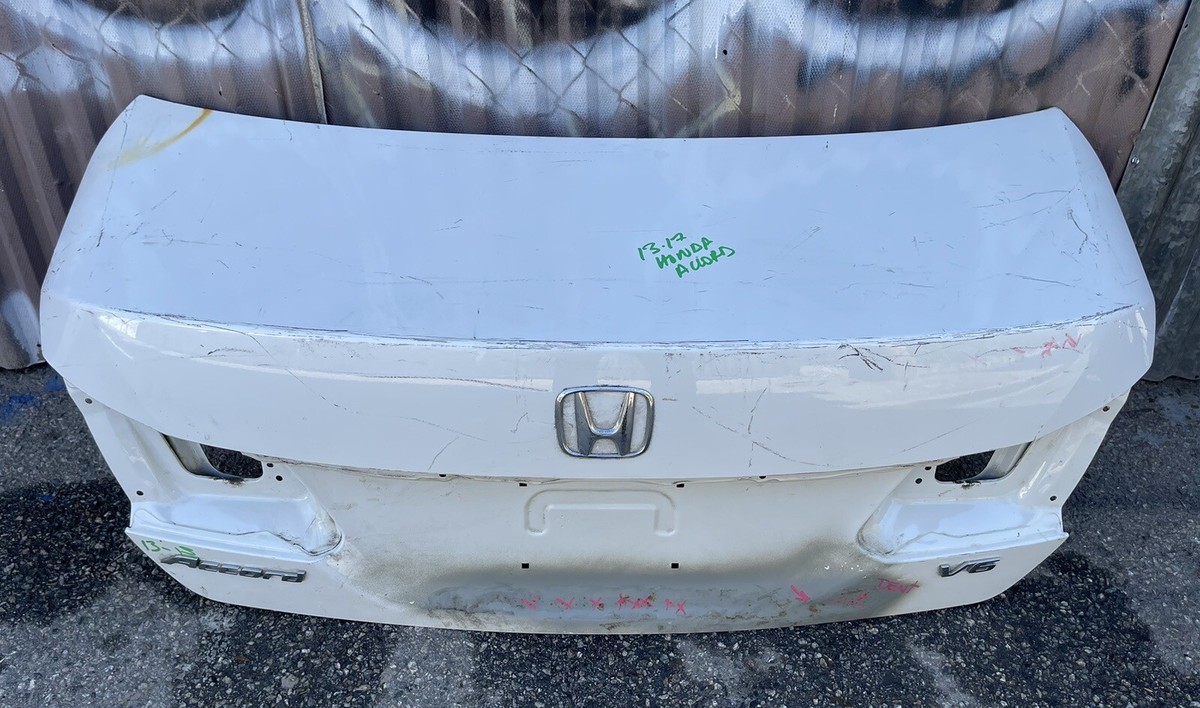 Cốp Hậu Honda City Mã phụ tùng 68500T9AT20ZZ