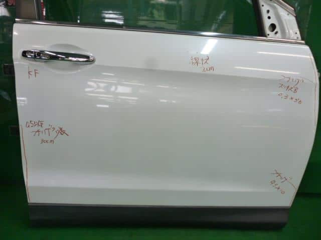 Cánh Cửa Trước Phải Honda Cr-V Mã phụ tùng 67010T0AA00ZZ