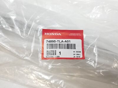 Ốp Trang Trí Cửa Hậu Honda Cr-V Mã phụ tùng 74895T0AA01ZU