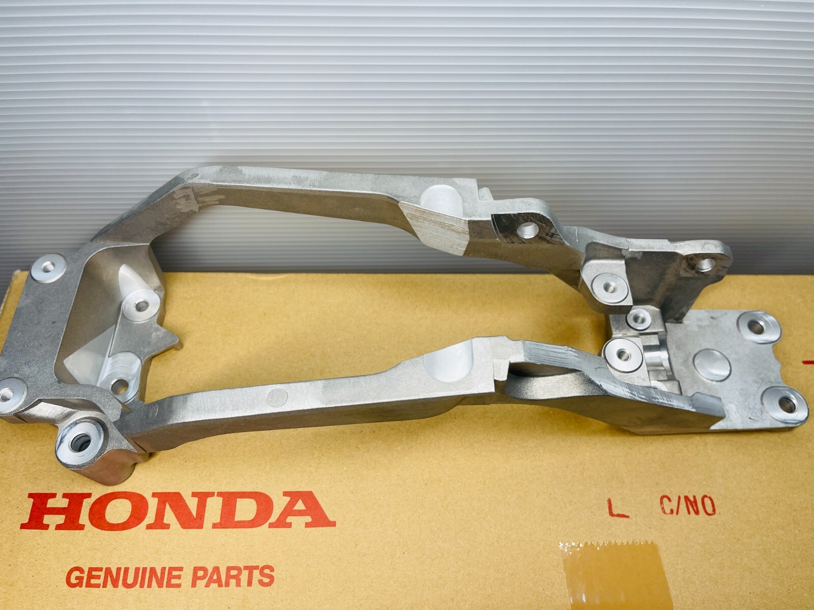 Nắm Đấm Đi Số Honda Cr-V Mã phụ tùng 54131T0AA91ZA