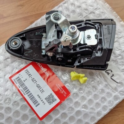 Tay Mở Cửa Ngoài Phải Honda Cr-V Mã phụ tùng 72141TR0A11ZP