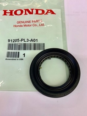 Phớt Hộp Số Bên Trái Honda Civic Mã phụ tùng 91205-PL3-A01