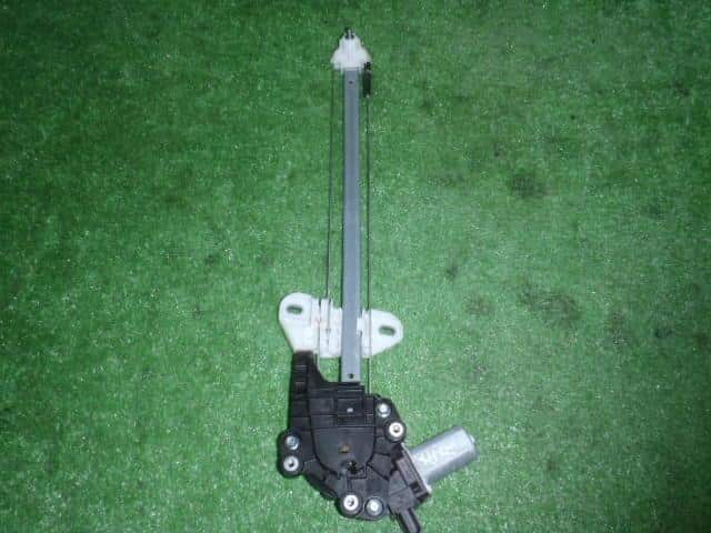 Com Pa Lên Kính Cánh Cửa Sau Trái Honda Cr-V Mã phụ tùng 72750T0AA01