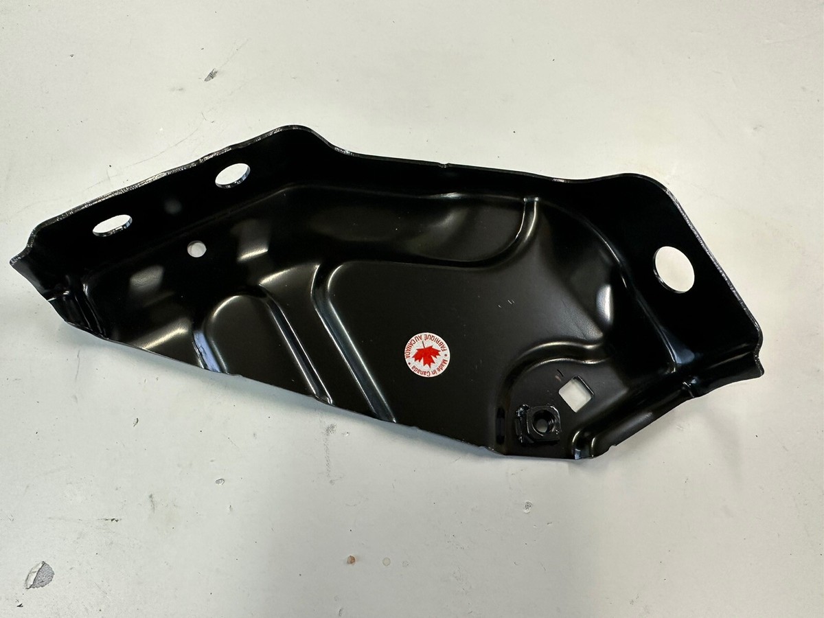 Giá Bắt Đèn Pha Trái Honda Cr-V Mã phụ tùng 71440T0TH00
