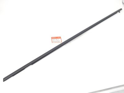 Nẹp Chân Kính Ngoài Trước Trái Honda Civic Mã phụ tùng 72450snaa01