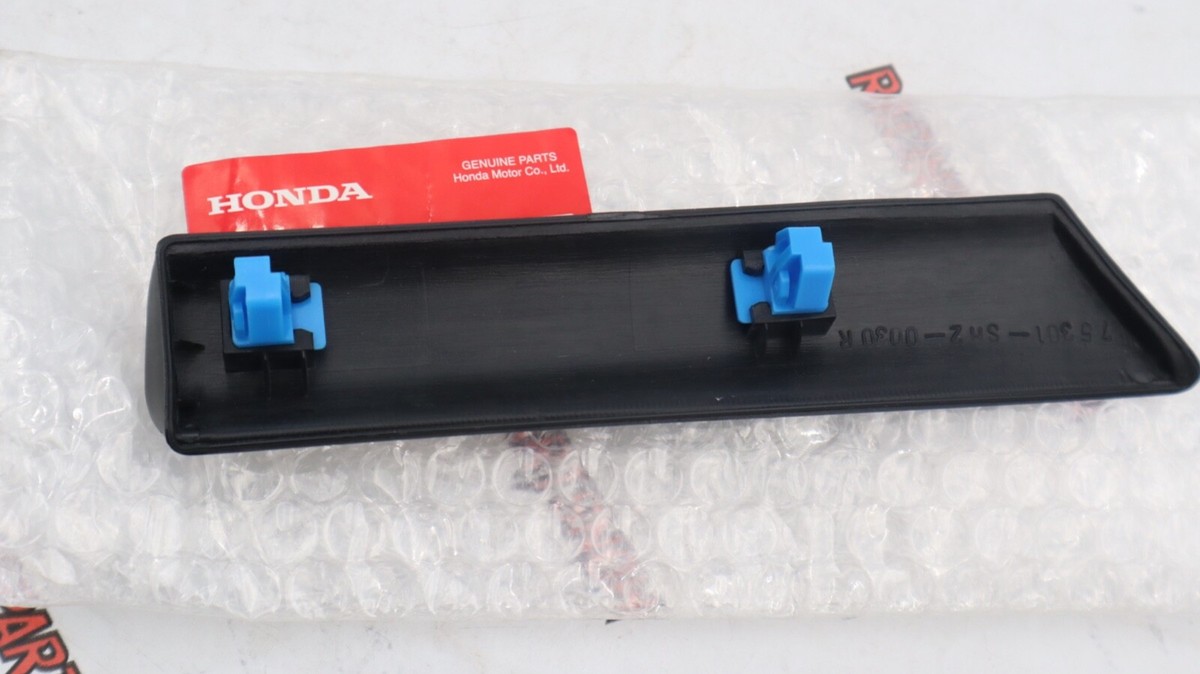 Nẹp Thành Cánh Cửa Trước Trái Honda Civic Mã phụ tùng 75302snaa01zb