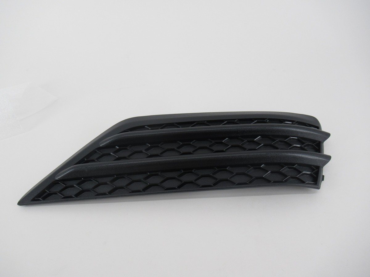 Cản Trước Miếng Giữa Honda Cr-V OEM 71102TFAT00-OE