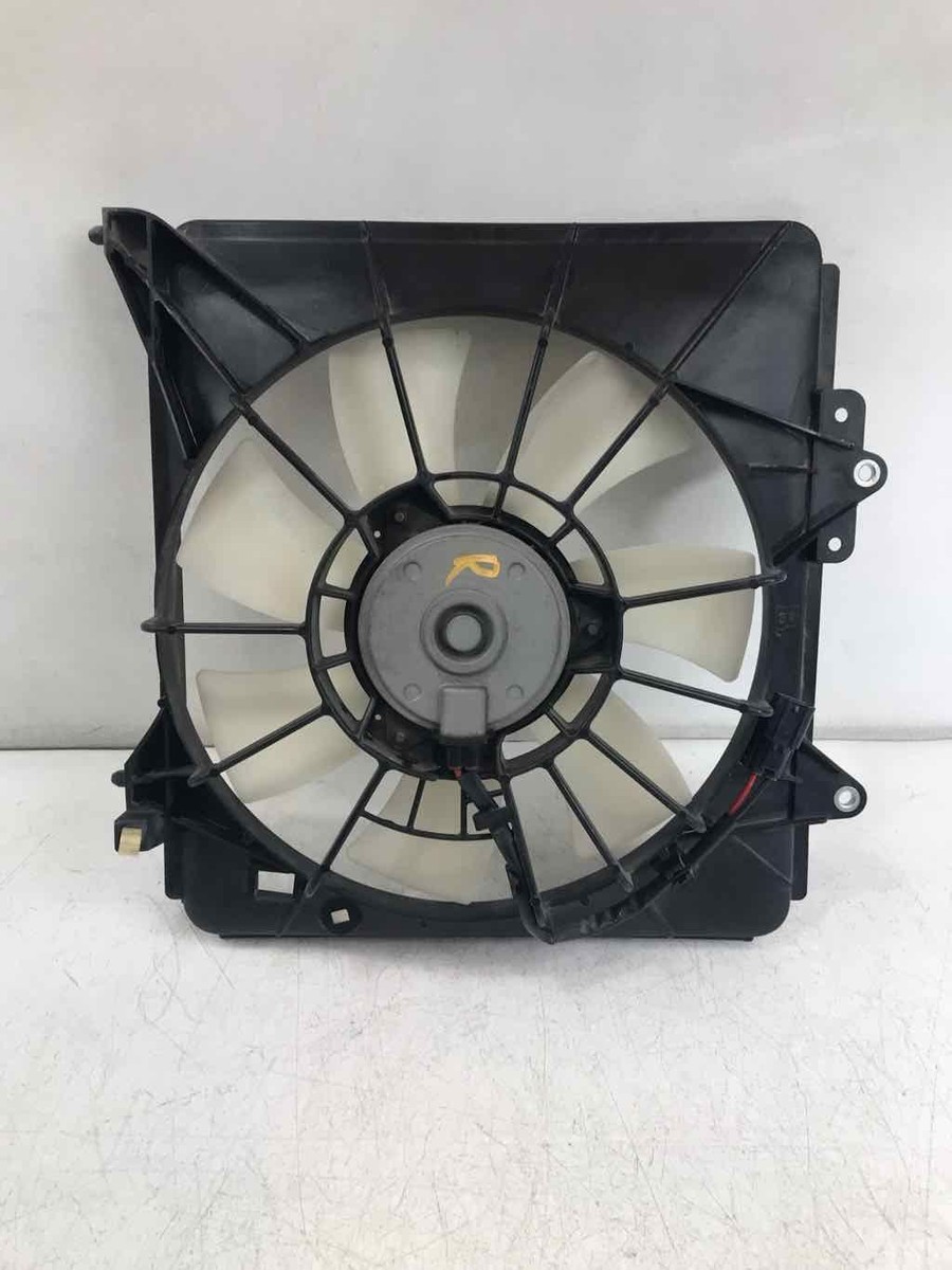Mô Tơ Quạt 5 Cánh Honda Cr-V Mã phụ tùng 38616RB0003