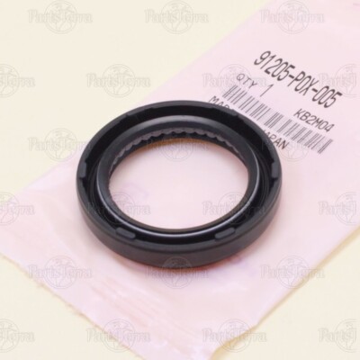 Phớt Láp Trái 1.8 Mt Honda Civic Mã phụ tùng 91205P0X005