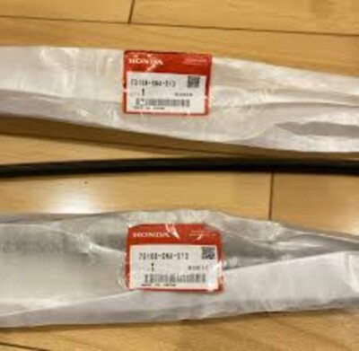 Nẹp Lóc Xe Phải Honda Civic Mã phụ tùng 73158SNA013