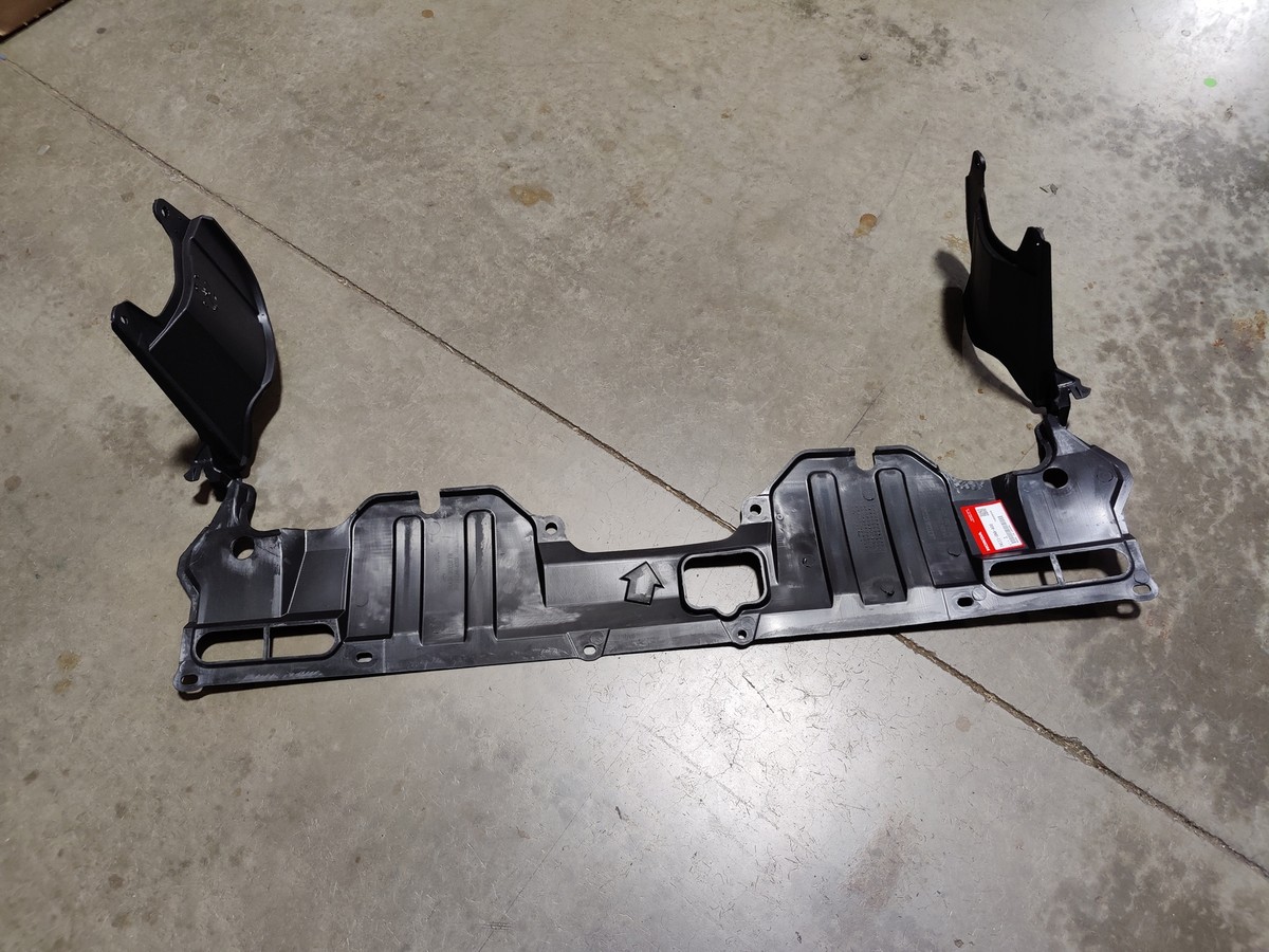 Chắn Bùn Gầm Máy Giữa Honda Civic Mã phụ tùng 74111snaa000