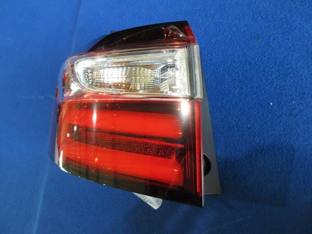 Đèn Hậu Miếng Ngoài Trái Led Honda Odyssey Mã phụ tùng 33550T6A003