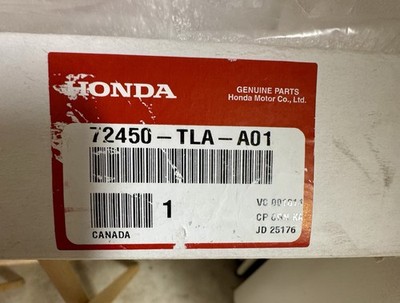 Nẹp Chân Kính Trước Trái Honda Accord Mã phụ tùng 72450TA0A01
