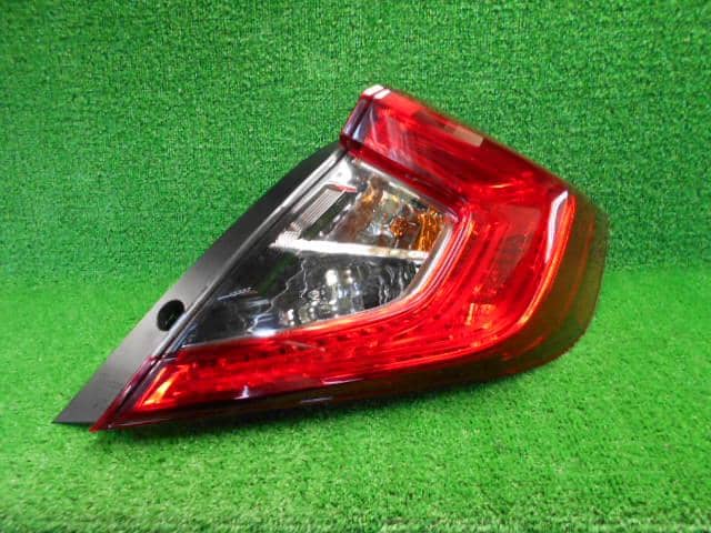 Đèn Hậu Ngoài Phải Honda Civic Mã phụ tùng 33500TEAT01