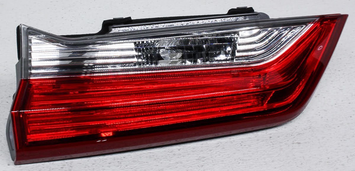 Đèn Hậu Trong Trái Honda Cr-V Mã phụ tùng 34155TLAT01