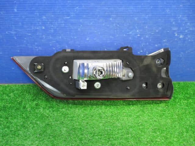 Đèn Hậu Trong Trái Honda Cr-V Mã phụ tùng 34155TLAT01