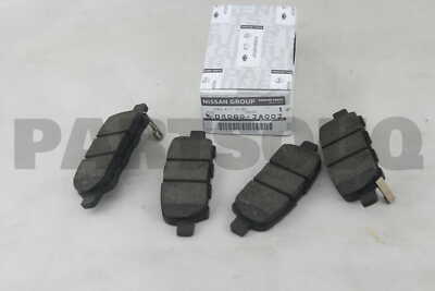 Guốc Phanh Sau / Má Phanh Sau Nissan Navara Mã phụ tùng D40604JA0A