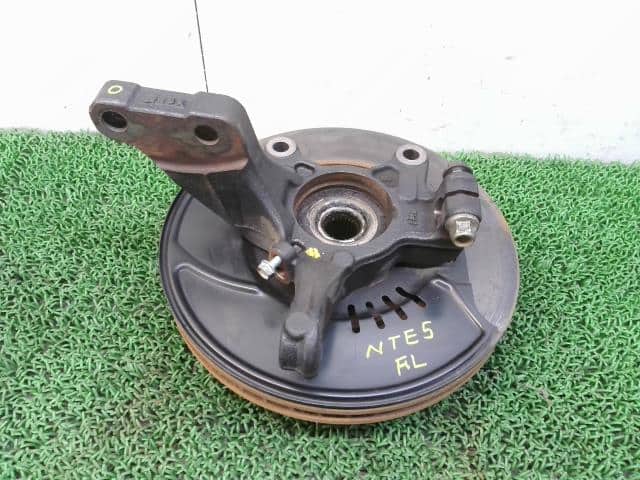 Trụ Lái Phải / Ngõng May Ơ Phải Nissan Sunny Mã phụ tùng 400151HH0A