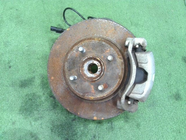 Trụ Lái - L Nissan Sunny OEM 400141HH0A-OE