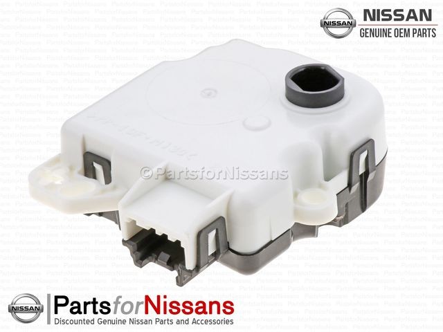 Thân Lốc Máy Trên Nissan Sunny Mã phụ tùng 110003AA1G