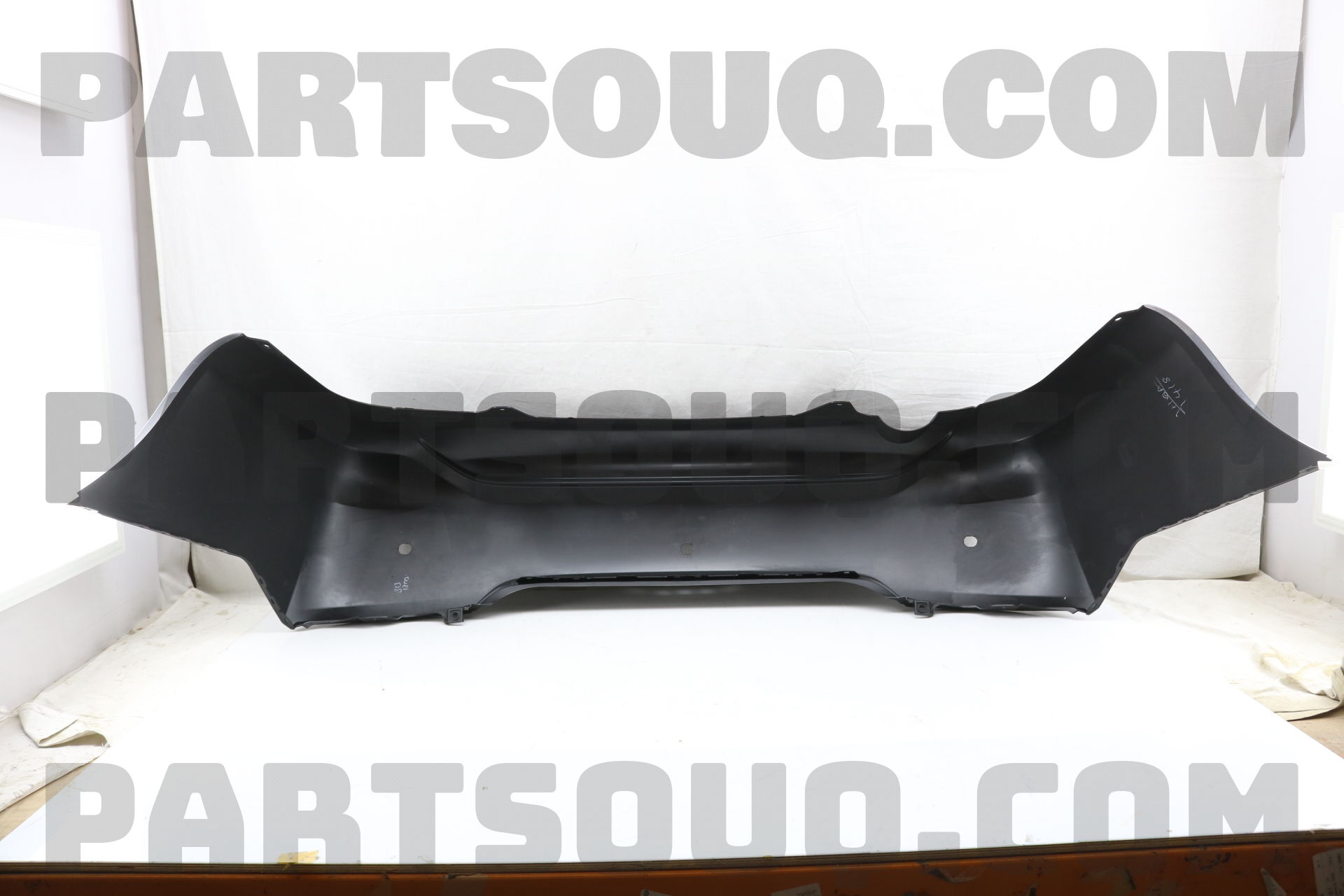 Cản Sau Nissan Sunny OEM 850223AW1H-MALAYSIA