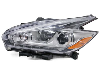 Đèn Pha Trái - Có Bexnon Nissan Bluebird Mã phụ tùng 26065EW81A
