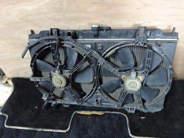 Két Nước Số Tự Động Nissan Sunny Mã phụ tùng 214104M400