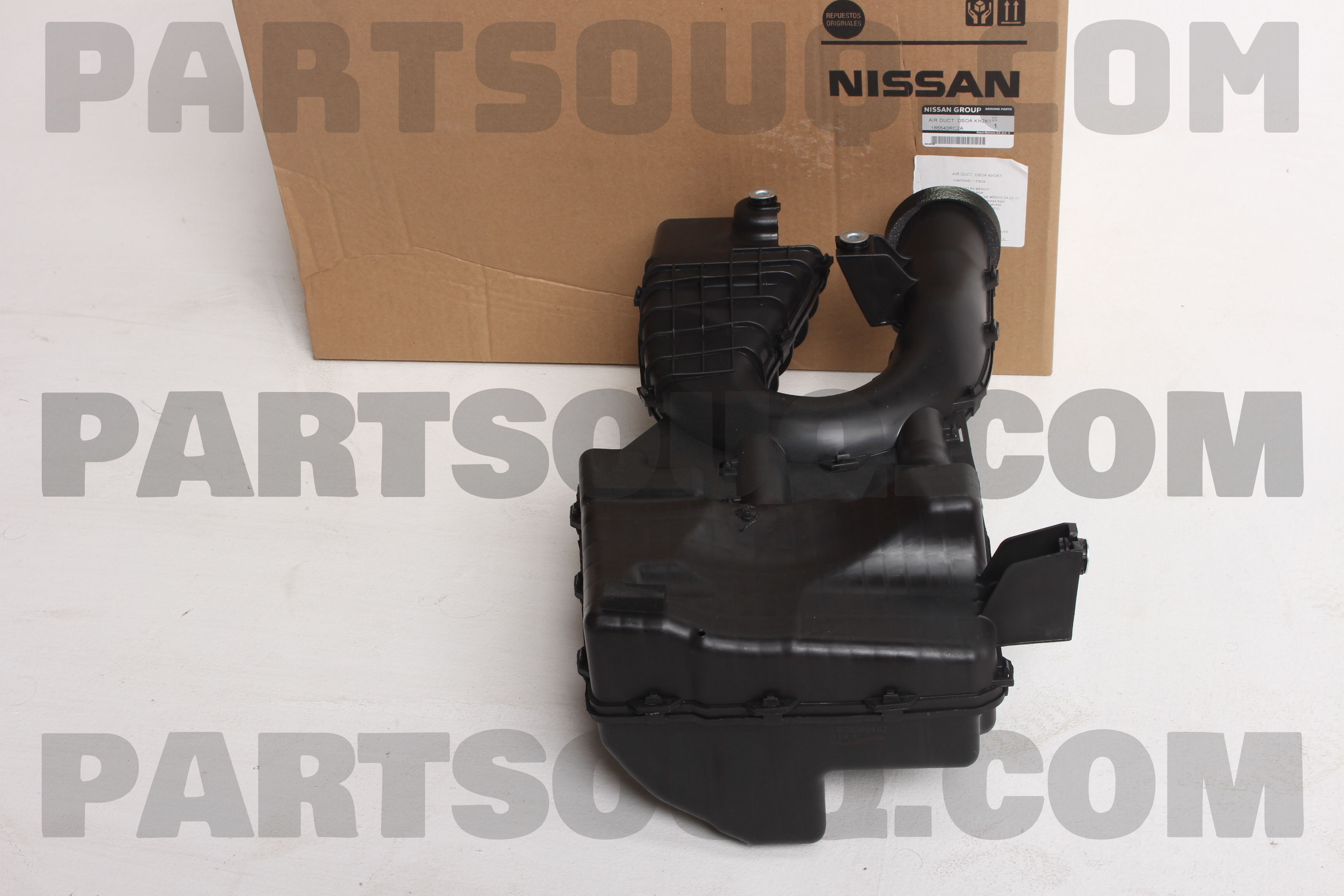 Ống Nối Hộp Lọc Gió Trên Và Dưới Nissan Sunny Mã phụ tùng 165543aw0a