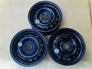 Lazang Sắt 14 Inh Nissan Sunny Mã phụ tùng 403003AW0B