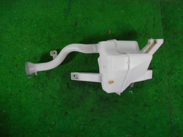 Bình Nước Rửa Kính Nissan Tida Mã phụ tùng 28910EW000