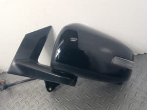 Chắn Bùn Gầm Máy Miếng Giữa Nissan Tida Mã phụ tùng 62663ED000
