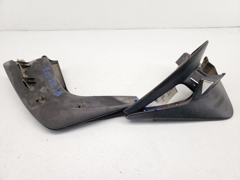 Chắn Bùn Bánh Xe Phía Trước Nissan Murano Mã phụ tùng 62257CA000