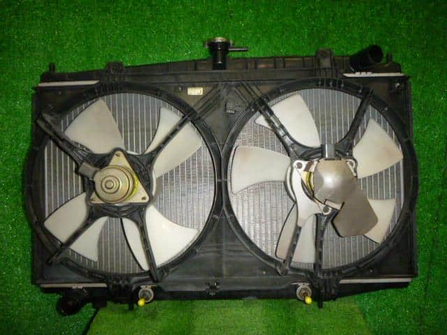 Két Nước Số Tự Động Nissan Bluebird Mã phụ tùng 214600E200
