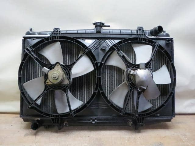 Két Nước Số Tự Động Nissan Bluebird Mã phụ tùng 214600E600