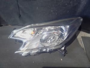 Két Nước Số Tự Động Nissan Bluebird Mã phụ tùng 214600E600