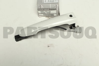 Tay Mở Cửa Ngoài Trước Trái Có Cảm Biến Nissan Juke Mã phụ tùng 806B01KK0D