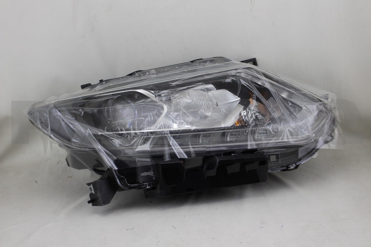 Đèn Pha Phải Có Bexenon Có Led Nissan X - trail Mã phụ tùng 260104cc6c