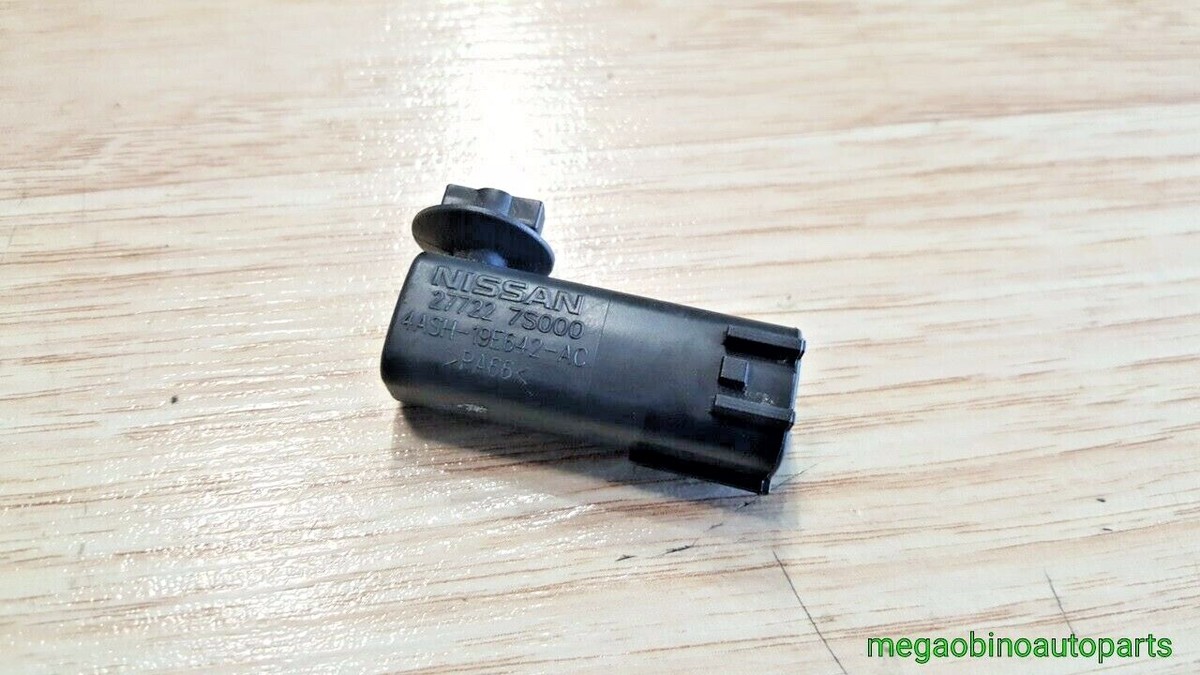 Gioăng Khung Thành Cánh Cửa Trước Trái Nissan Navara Mã phụ tùng 76922eb700