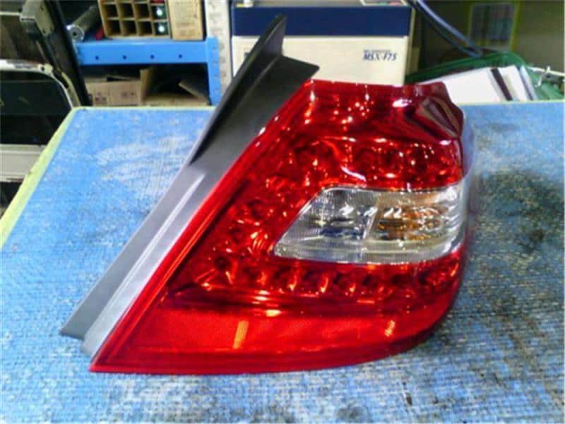 Đèn Hậu Phải Nissan Teana Mã phụ tùng 26550JN00A