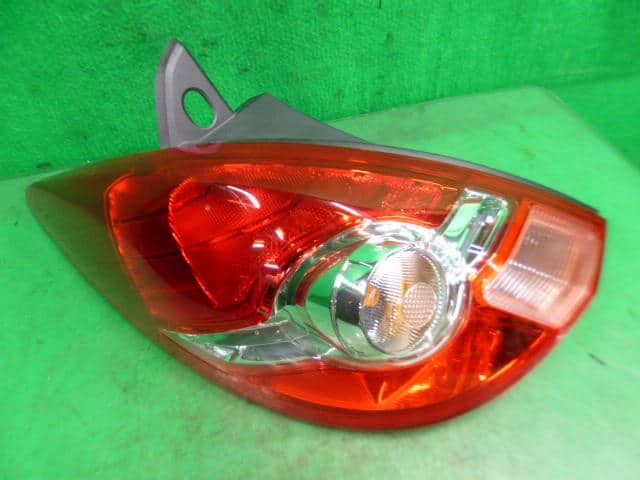 Đèn Hậu Trái Nissan Tida Mã phụ tùng 265551JY0A